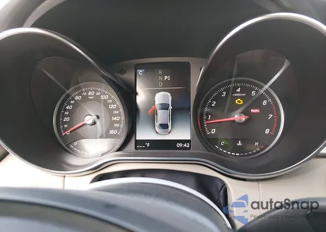 2018 Mercedes-Benz C 300 4Matic z USA, uszkodzony, nr VIN WDDWF4KB0JR319142